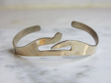 Load image into Gallery viewer, Womens Vintage Estate Sterling Silver Modernist Cuff Bracelet 10.4g E4887