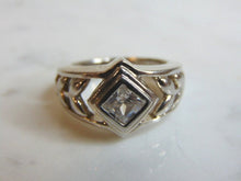 Load image into Gallery viewer, Womens Vintage Estate Sterling Silver Ring w/ CZ Stone 7.5g E5184