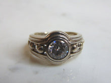Load image into Gallery viewer, Womens Vintage Estate Sterling Silver Ring w/ CZ Stone 6.2g E5190
