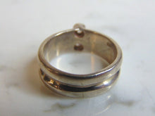 Load image into Gallery viewer, Womens Vintage Estate Sterling Silver Ring w/ CZ Stones 6.0g E5192