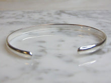 Load image into Gallery viewer, Womens Vintage Estate Sterling Silver "Mothers" Cuff Bracelet 12.1g E5014
