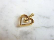 Load image into Gallery viewer, Womens Vintage Estate 14K Yellow Gold Diamond Heart Pendant 1.7g E2904