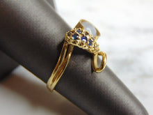 Load image into Gallery viewer, Womens Vintage Estate 14K Yellow Gold Blue Sapphire Ring 3.8g #E2973