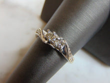 Load image into Gallery viewer, Vintage Estate Women&#39;s 10K White Gold, .59cts Diamond Ring, 2.9g E3353