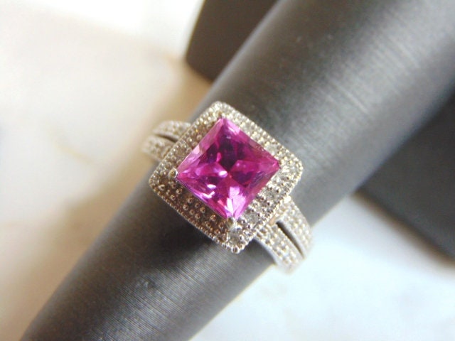 Womens Estate 10K White Gold Pink Sapphire Diamond Ring 3.9g E3348