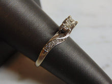 Load image into Gallery viewer, Vintage Estate Women&#39;s 10K White Gold, .59cts Diamond Ring, 2.9g E3353