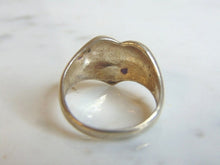 Load image into Gallery viewer, Womens Vintage Estate Sterling Silver Heart Ring 4.0g E5502