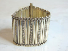Load image into Gallery viewer, Womens Vintage Estate Sterling Silver Bracelet 123.1g E5520