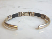 Load image into Gallery viewer, Womens Vintage Estate Sterling Silver Cuff Bracelet 25g E5603