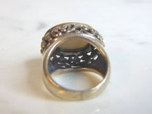 Load image into Gallery viewer, Womens Vintage Estate Sterling Silver Mother of Pearl Ring 10g E5618