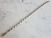 Load image into Gallery viewer, Womens Vintage Estate Sterling Silver Bracelet 11.5g E5633