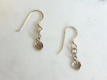 Load image into Gallery viewer, Womens Vintage Estate Sterling Silver Seashell Dangle Earrings 0.9g E5392