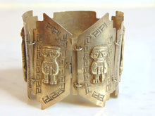 Load image into Gallery viewer, Womens Vintage Estate Sterling Silver Peruvian Bracelet 80.1g E5679
