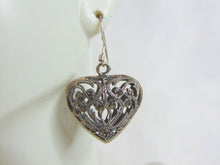 Load image into Gallery viewer, Womens Vintage Estate Sterling Silver Dangle Heart Earrings 10.2g E5708