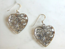 Load image into Gallery viewer, Womens Vintage Estate Sterling Silver Dangle Heart Earrings 5.2g E5713
