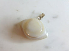 Load image into Gallery viewer, Womens Vintage Estate Sterling Silver Agate Pendant 9.5g E5466