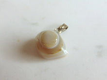 Load image into Gallery viewer, Womens Vintage Estate Sterling Silver Agate Pendant 4.6g E5467