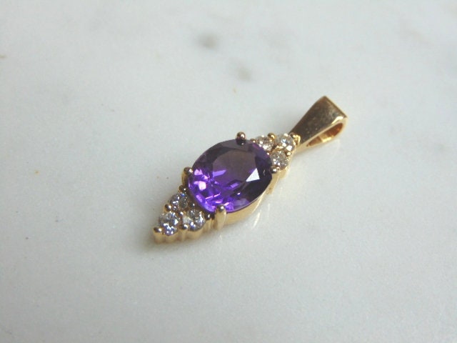 Womens 14K Yellow Gold Amethyst Diamond Pendant 3.5g E760