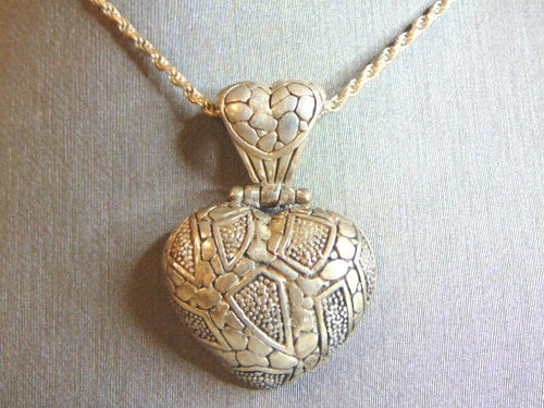Women's Vintage Estate Sterling Silver Necklace w/ Heart Pendant 19.9g E5880