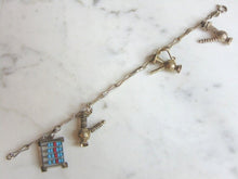 Load image into Gallery viewer, Womens Vintage Estate Sterling Silver Charm Bracelet 11.6g E5898