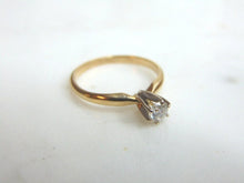 Load image into Gallery viewer, Womens 14K Yellow Gold Solitaire Diamond Engagement Ring, 1.7g E983