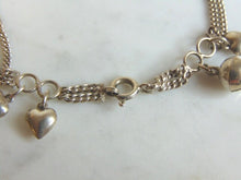 Load image into Gallery viewer, Womens Vintage Estate Sterling Silver Heart Charm Bracelet 6.9g E5540