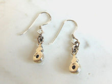 Load image into Gallery viewer, Womens Vintage Estate Sterling Silver Dangle Earrings 2.9g E5678