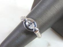 Load image into Gallery viewer, Womens Vintage Estate Sterling Silver CZ Ring 3.8g E5993