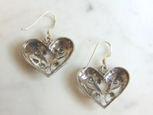 Load image into Gallery viewer, Womens Vintage Estate Sterling Silver Dangle Heart Earrings 5.0g E5710