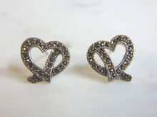 Load image into Gallery viewer, Womens Vintage Estate Sterling Silver Heart Earrings 2.9g E5712