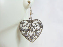 Load image into Gallery viewer, Womens Vintage Estate Sterling Silver Dangle Heart Earrings 5.2g E5713