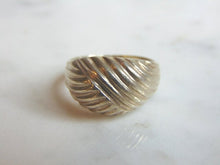 Load image into Gallery viewer, Womens Vintage Estate Sterling Silver Modernist Ring 3.5g E5915