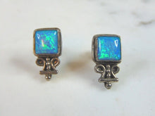 Load image into Gallery viewer, Womens Vintage Estate Sterling Silver Opal Earrings 4.8g E2687