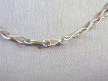 Load image into Gallery viewer, Womens Vintage Estate Sterling Silver Necklace 19.9g E2786