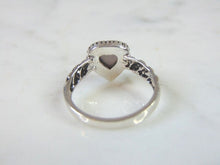 Load image into Gallery viewer, Womens Sterling Silver Fashion Heart Ring 2.4g E2143