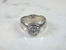 Load image into Gallery viewer, Womens Vintage Estate Sterling Silver CZ Ring 5.2g E2169