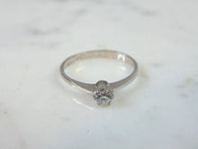 Load image into Gallery viewer, Womens Vintage Estate Sterling Silver CZ Ring 1.3g E2183