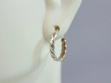 Load image into Gallery viewer, Womens Vintage Estate Sterling Silver Hoop Earrings 1.4g E3020