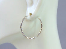 Load image into Gallery viewer, Womens Vintage Estate Sterling Silver Hoop Earrings 1.1g E1802