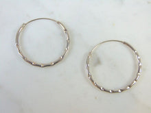 Load image into Gallery viewer, Womens Vintage Estate Sterling Silver Hoop Earrings 1.1g E1802