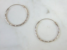 Load image into Gallery viewer, Womens Vintage Estate Sterling Silver Hoop Earrings 1.1g E1802