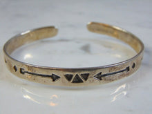 Load image into Gallery viewer, Womens Vintage Estate Sterling Silver Cuff Bracelet 22g E2840