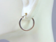 Load image into Gallery viewer, Womens Vintage Estate Sterling Silver Hoop Earrings 1.7g E1803