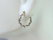 Load image into Gallery viewer, Womens Vintage Estate Sterling Silver Hoop Earrings 0.6g E1814