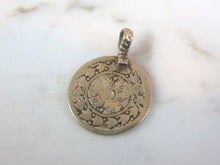 Load image into Gallery viewer, Womens Vintage Estate Sterling Silver Charm 1.5g E1873