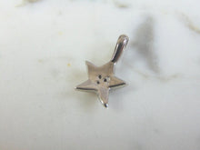 Load image into Gallery viewer, Womens Vintage Estate Sterling Silver CZ Star Pendant 1.1g E1400