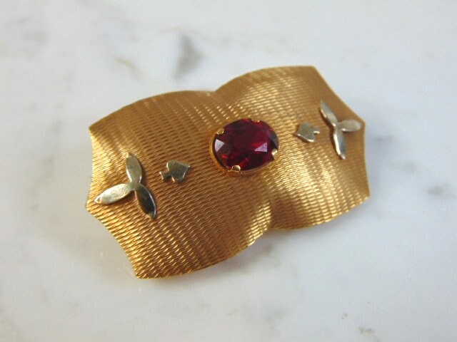 Vintage Estate 18K Yellow Gold Ruby Brooch 10.5g E3202