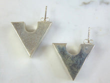 Load image into Gallery viewer, Womens Vintage Estate Sterling Silver Modernist Earrings 8.8g E1438