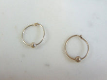 Load image into Gallery viewer, Vintage Estate Sterling Silver Hoop Earrings .4g E1867