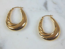 Load image into Gallery viewer, Womens Vintage Estate 14K Yellow Gold Earrings 3.6g E3081